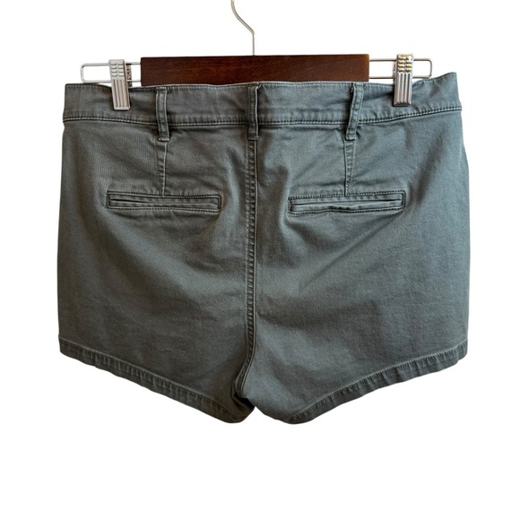 Express Green Mid Rise Shortie Shorts with Stretch - Picture 2 of 5